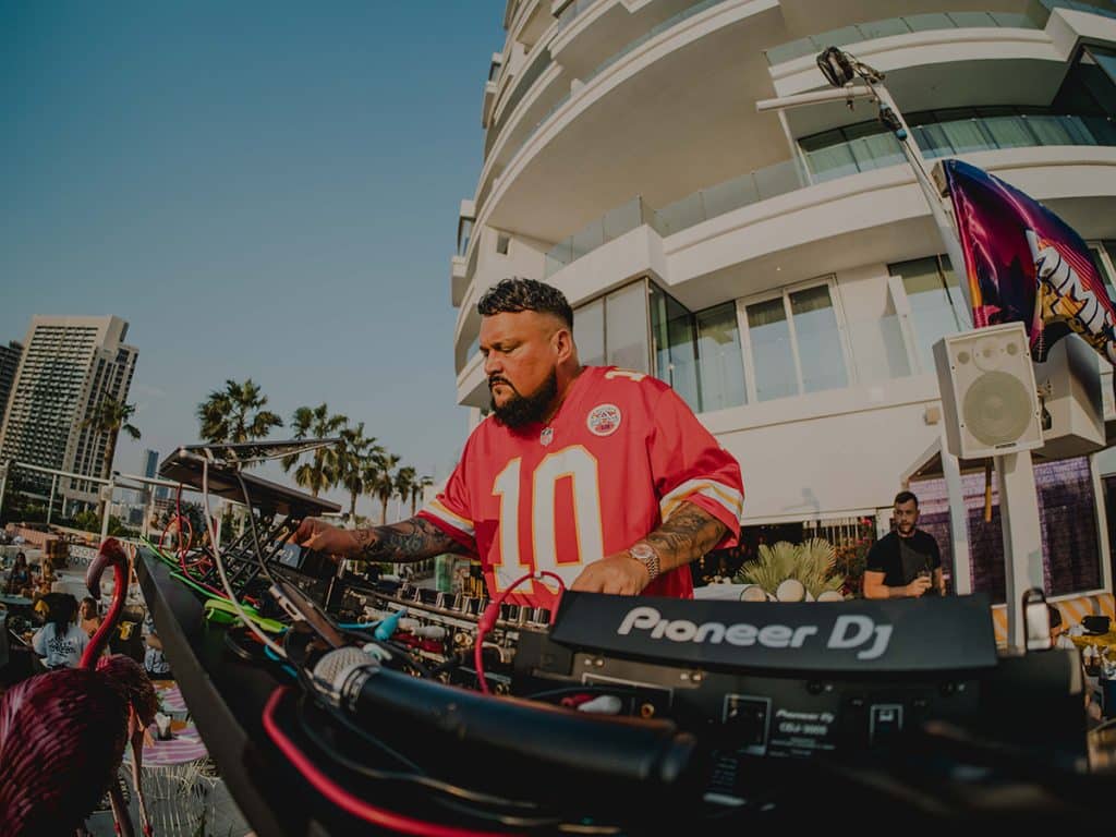 Epic Sunday with Charlie Sloth at MiMi’s Pool Club