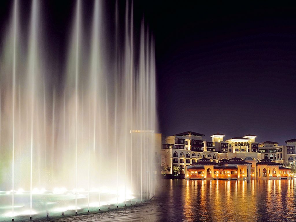 Free things to do in Dubai with Kids: The Dubai Fountain