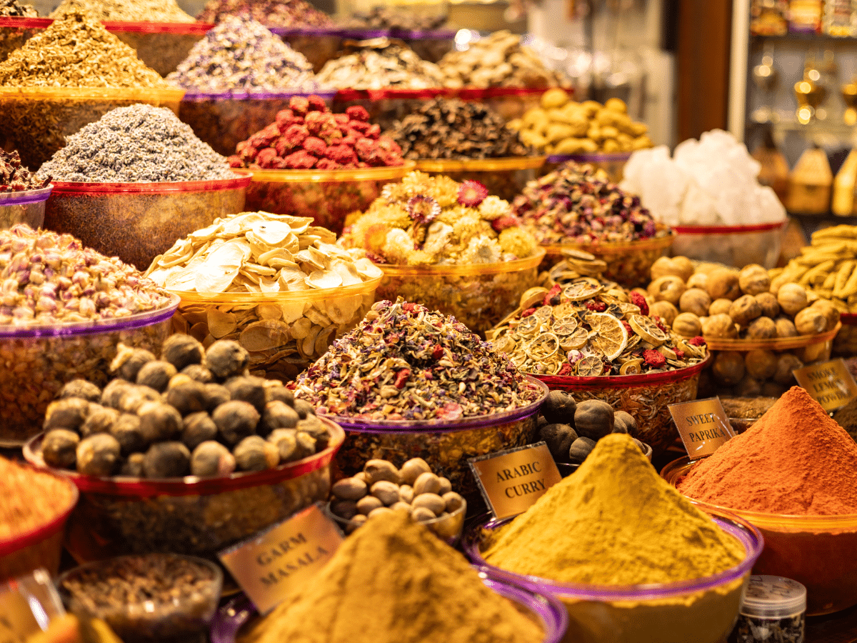 Immerse Yourself in Emirati Culture in Dubai